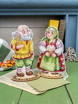 Бабушка с куличом