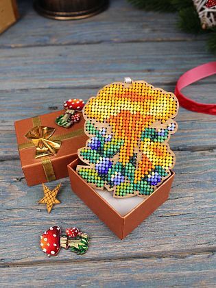 Ёлочная игрушка. Лисички