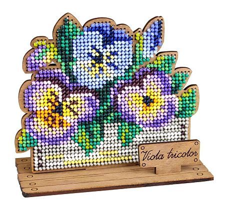 Анютины глазки в ящичке